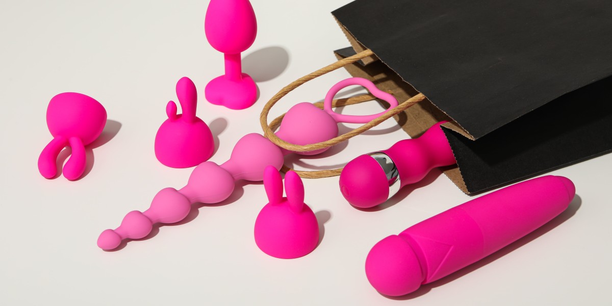 Guide To Sucking Adult Toys: The Intermediate Guide For Sucking Adult Toys